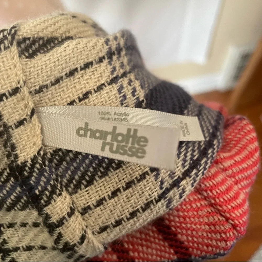 Charlotte Russe Infinity Scarf B2